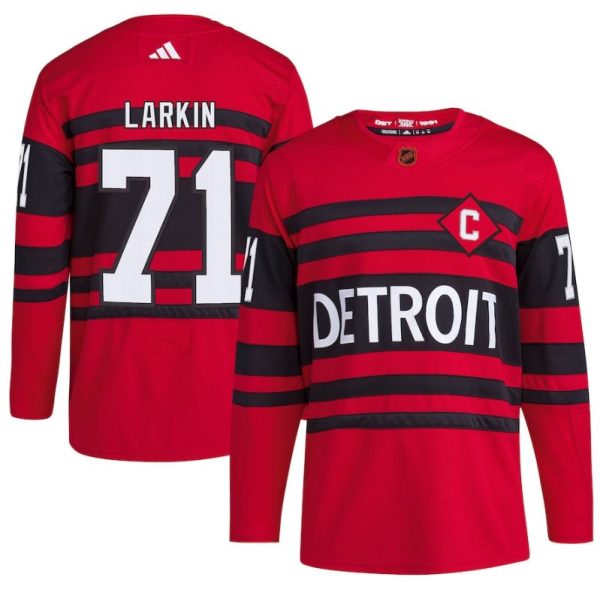 Captivating Detroit Red Wings #71 Dylan Larkin Men's adidas Reverse Retro 2.0 Authentic Player Jersey Red for dedicated Sabres supporters